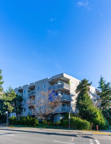 Alpine Fir Portfolio portefeuille de 4 propriétés à vendre sur LoopNet.ca - Photo du bâtiment - Image 3 de 8