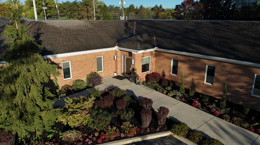 480 Colonial Pky, Columbus, OH à louer - Photo du bâtiment - Image 3 de 14