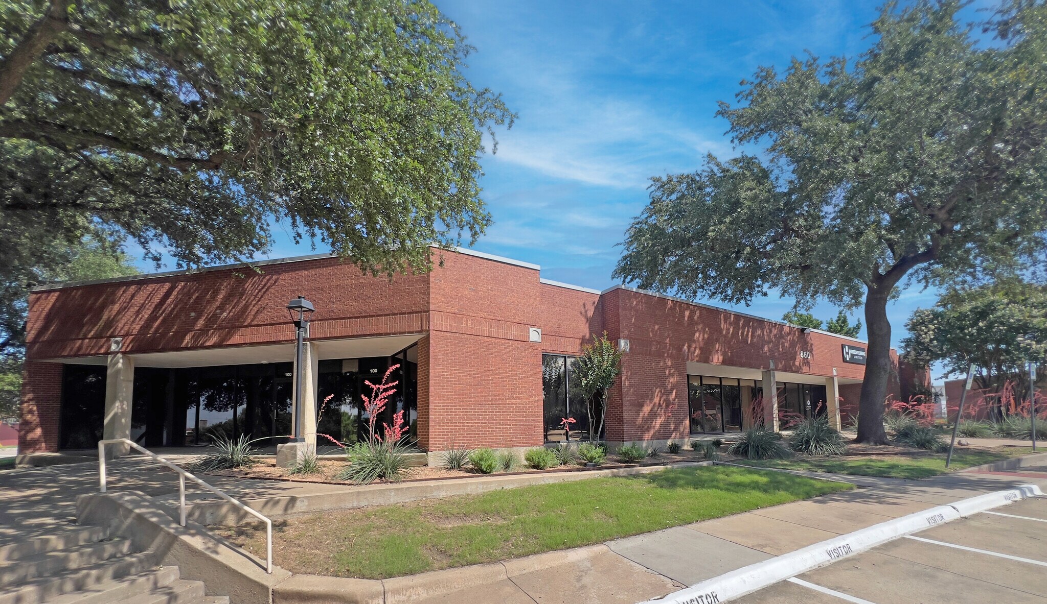 820 F Ave, Plano, TX à louer Photo du bâtiment- Image 1 de 5