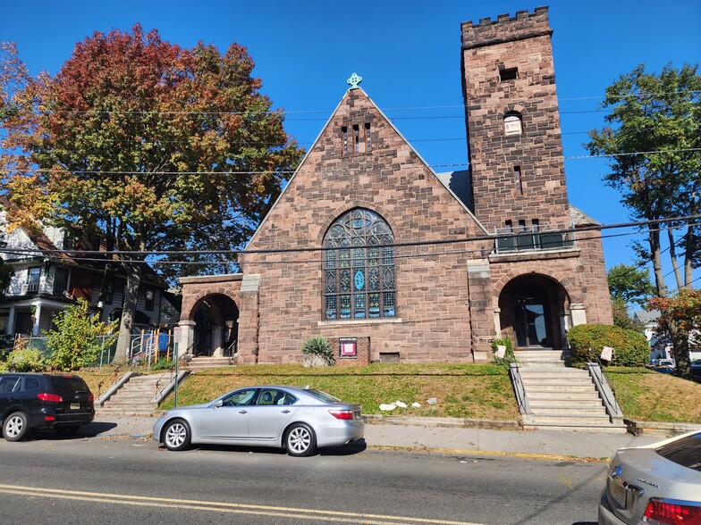 433 Park Ave, Paterson, NJ à vendre - Photo du bâtiment - Image 2 de 8