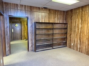 2451 34th St, Lubbock, TX à vendre Photo intérieure- Image 2 de 10