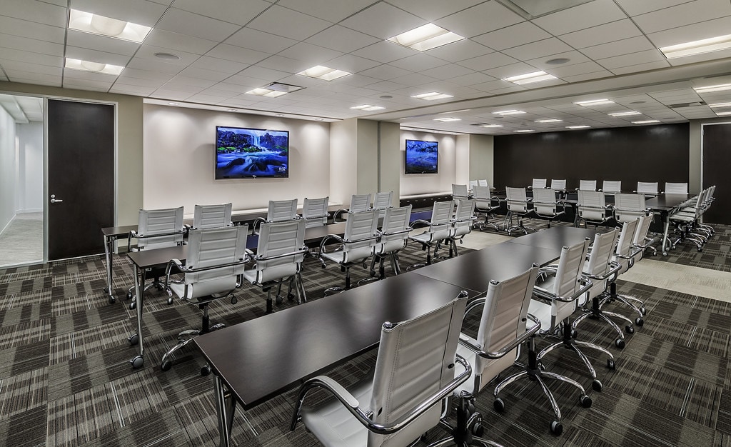 10 N Martingale Rd, Schaumburg, IL for lease Interior Photo- Image 1 of 45