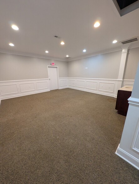 1317 Cedar Lane Rd, Greenville, SC à louer - Photo intérieure - Image 3 de 16