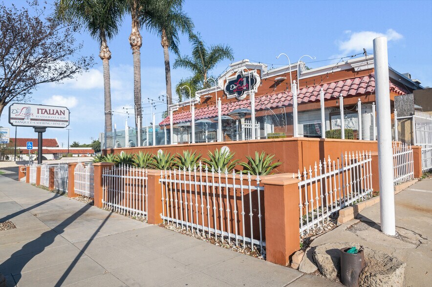 16503 Whittier Blvd, Whittier, CA à vendre - Photo du bâtiment - Image 3 de 28