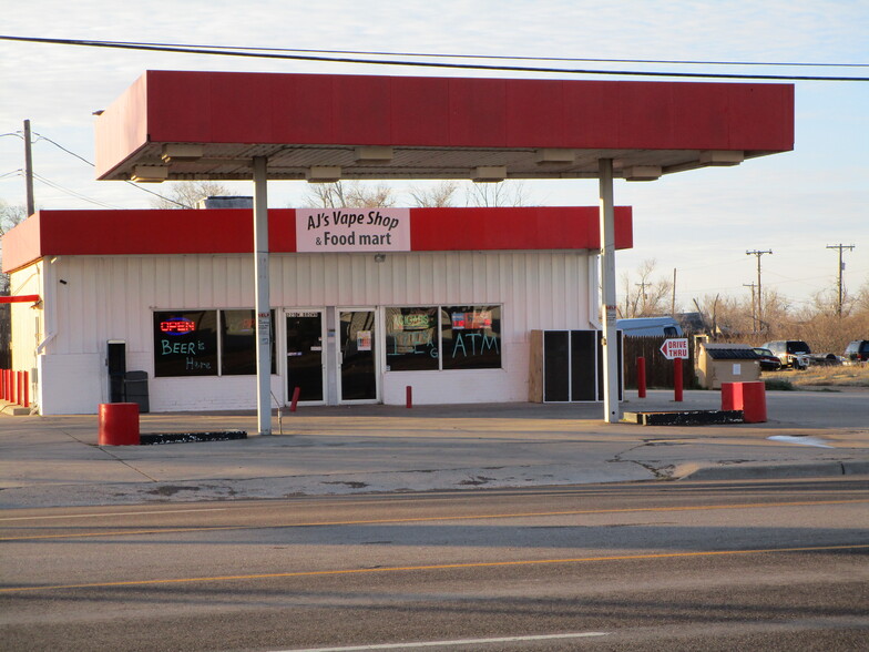 225 W Brown St, Pampa, TX à vendre - Photo du bâtiment - Image 1 de 1