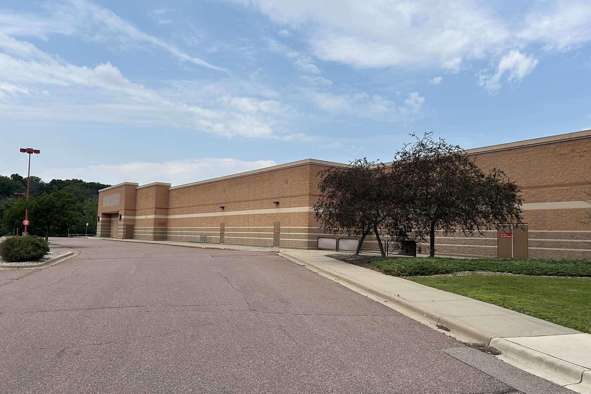 1914 S Broadway St, New Ulm, MN for sale Building Photo- Image 1 of 6