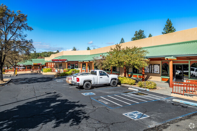 Plus de détails pour 10868-10966 Combie Rd, Auburn, CA - Bureau/Médical, Vente au détail à louer