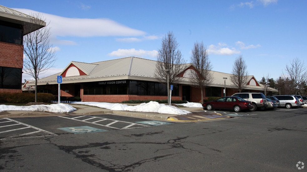 7699-7845 Ashton Ave, Manassas, VA à louer - Photo du bâtiment - Image 2 de 4
