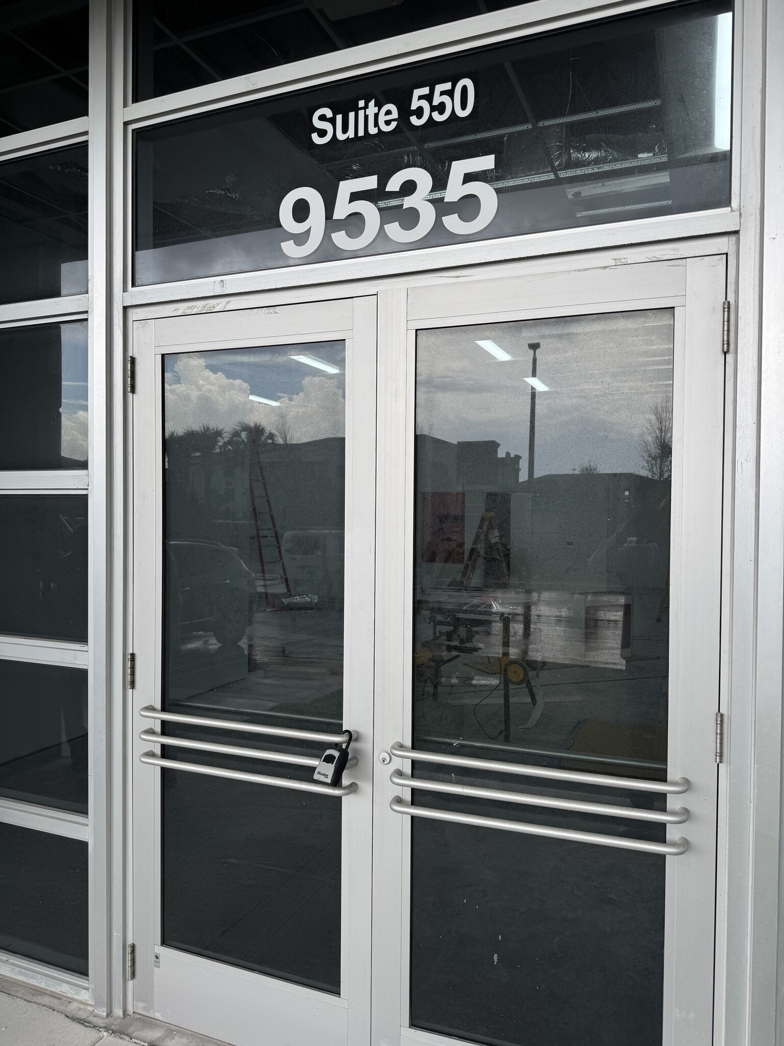 9535 NW 174th St, Hialeah, FL for lease Building Photo- Image 1 of 13