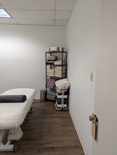 2222 Western Trails Blvd, Austin, TX for lease Interior Photo- Image 1 of 2