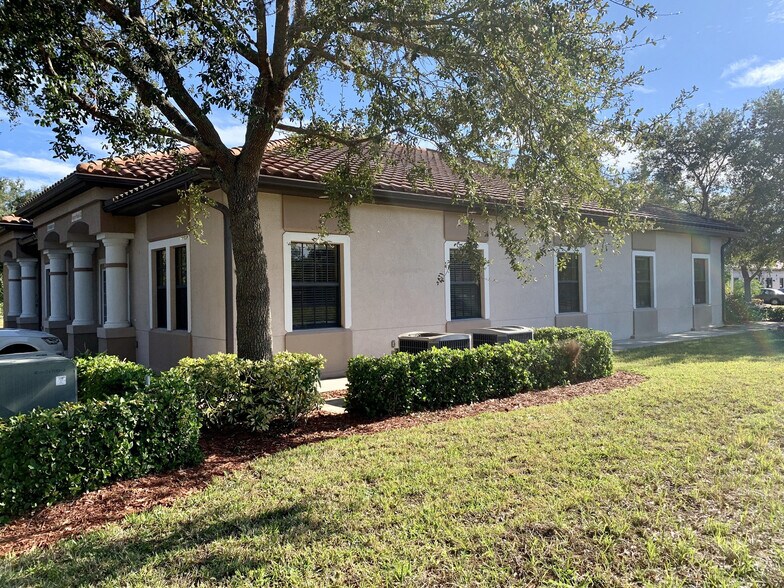 5225-5229 Office Park Blvd, Bradenton, FL à vendre - Photo du bâtiment - Image 3 de 6
