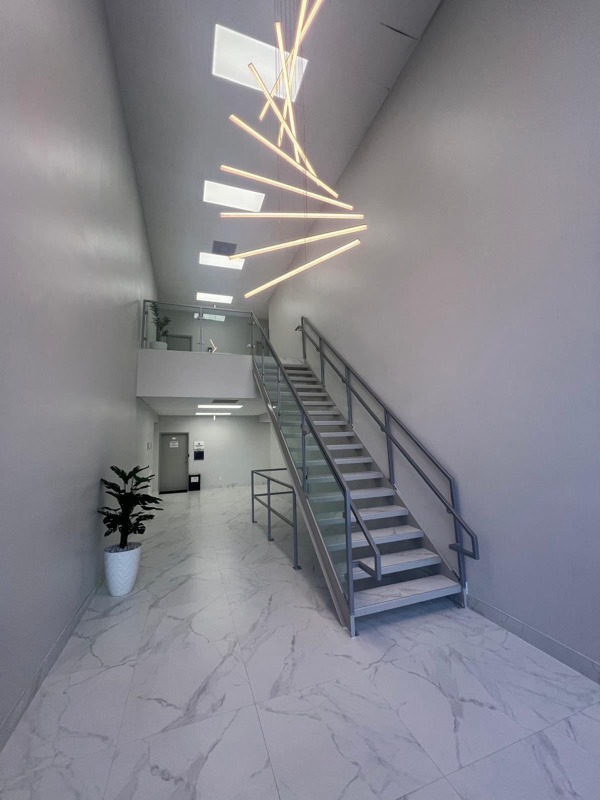 7819 N Dale Mabry Hwy, Tampa, FL for lease Lobby- Image 1 of 4