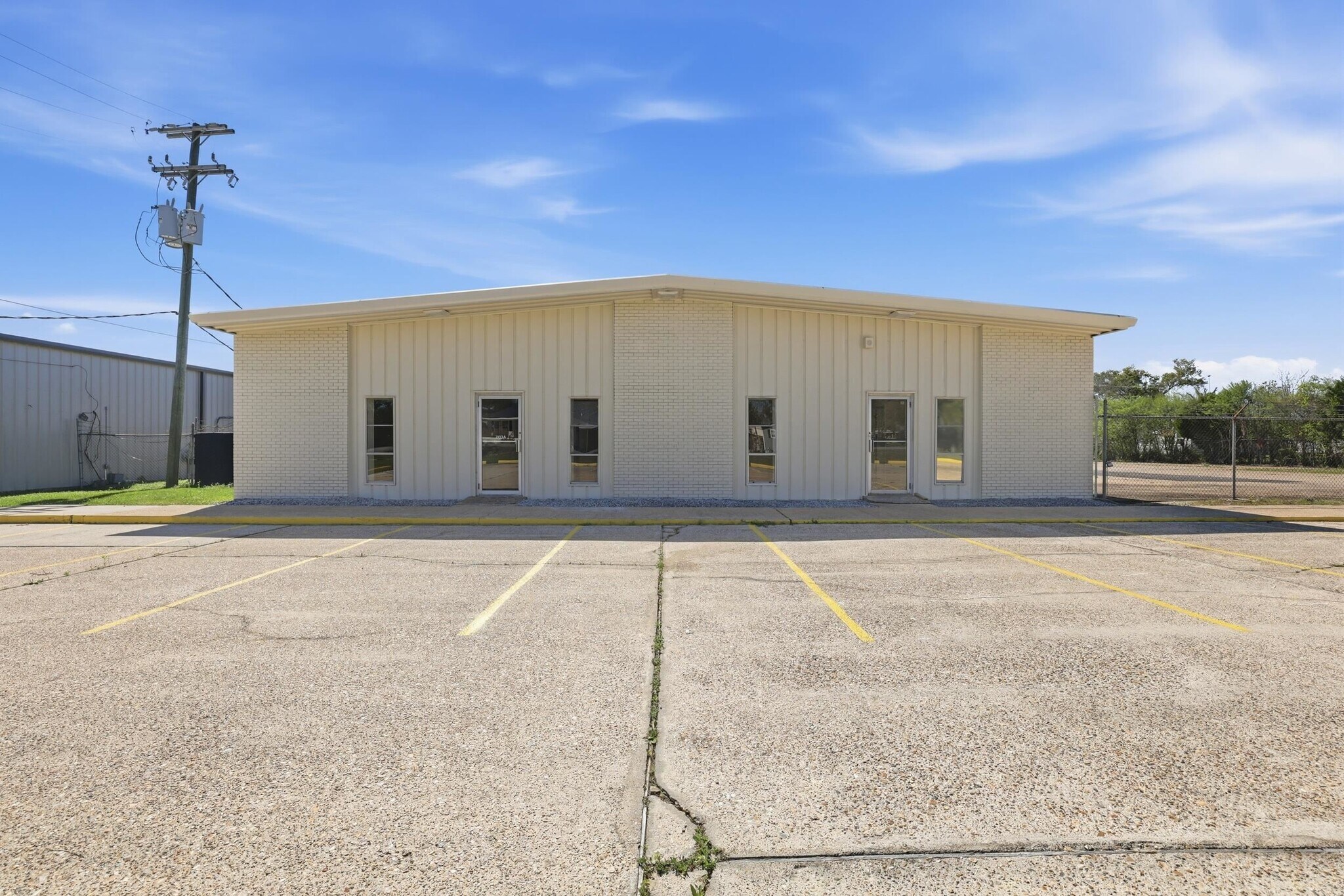 2103 Coteau Rd, Houma, LA for lease Primary Photo- Image 1 of 11