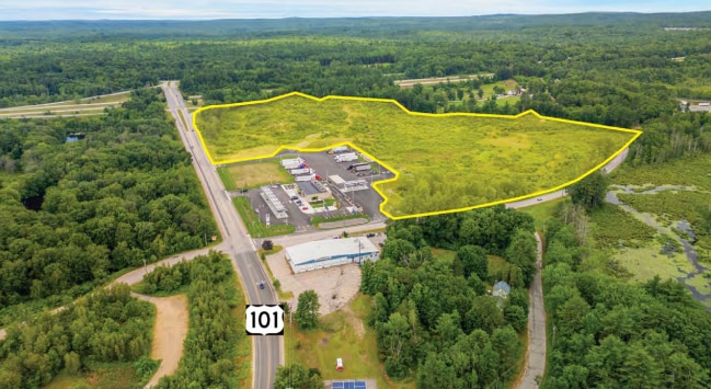 51 Old Manchester Rd, Raymond, NH for sale - Building Photo - Image 2 of 5