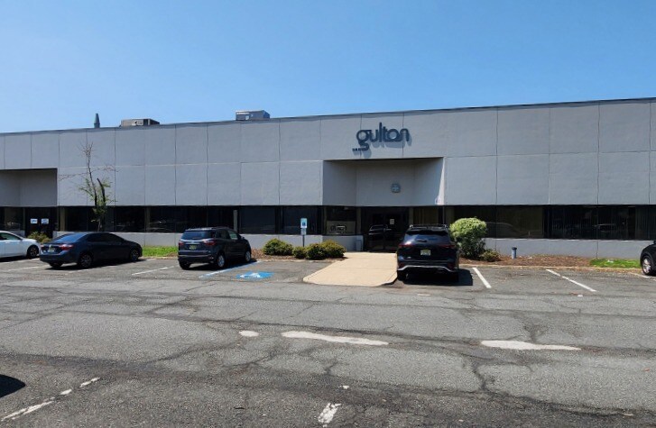 116 Corporate Blvd, South Plainfield, NJ for lease Primary Photo- Image 1 of 16