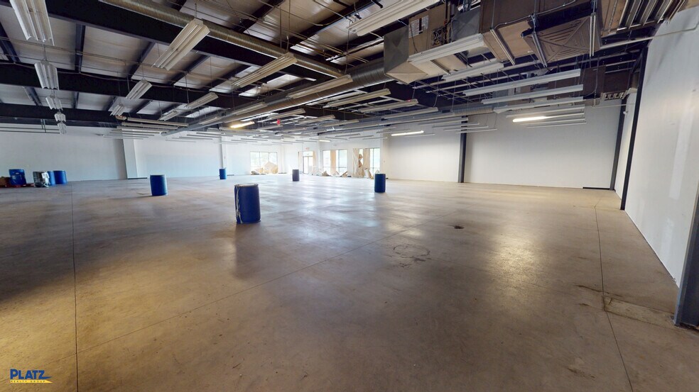 3454 Youngstown Rd SE, Warren, OH à vendre - Photo du bâtiment - Image 3 de 12