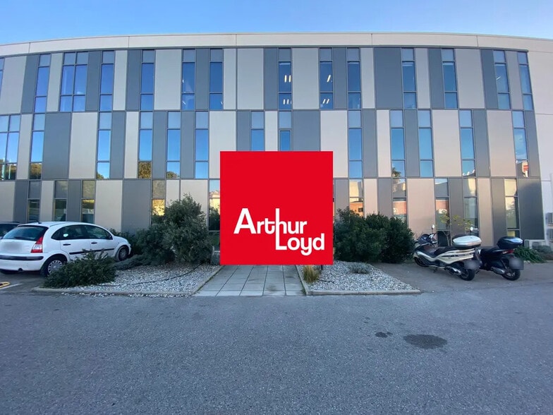 Rue Pascal Xavier Coste, Marseille for lease - Building Photo - Image 1 of 12