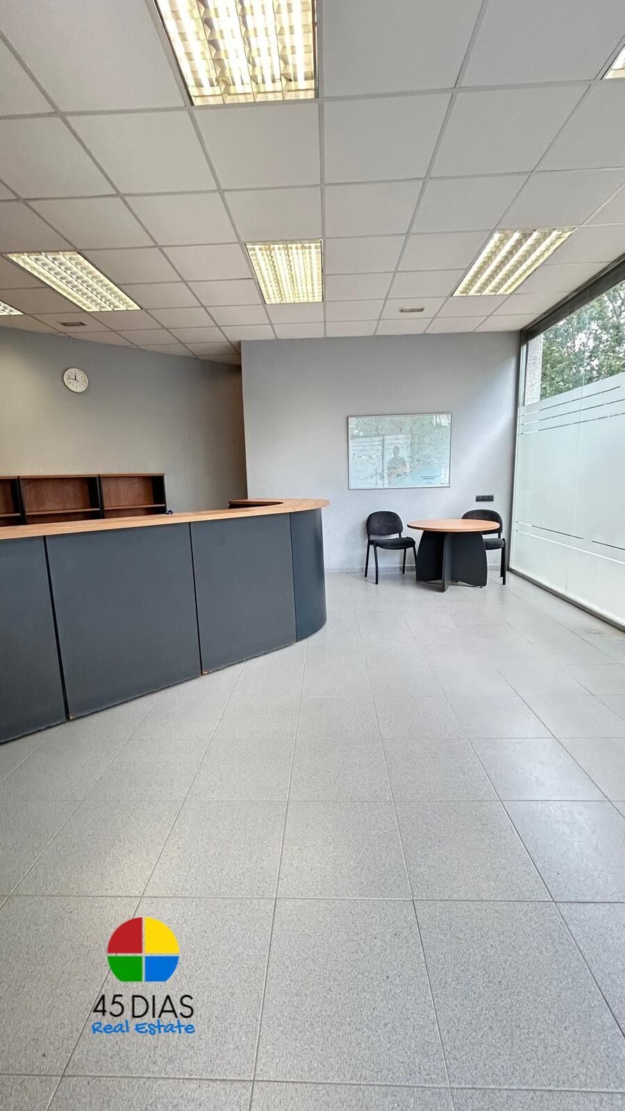 Office/Retail in Cerdanyola del Vallès, Barcelona for lease Interior Photo- Image 1 of 4