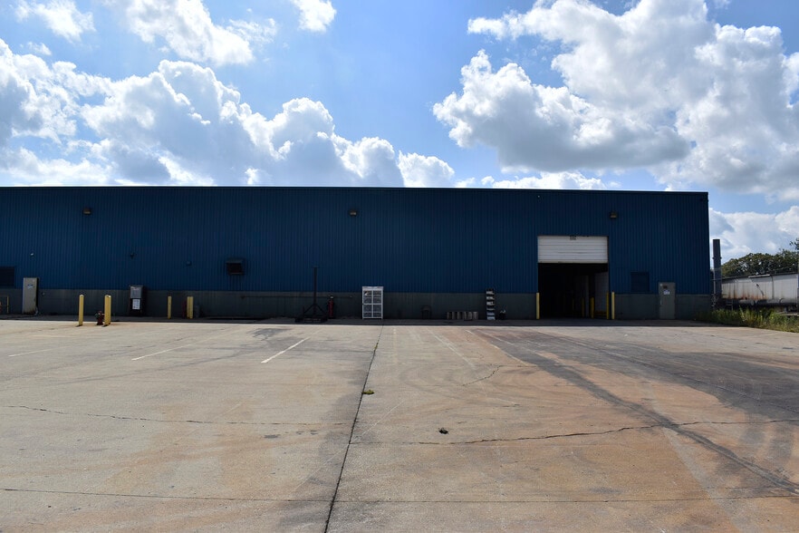 2500 Marion Dr, Kendallville, IN for lease - Building Photo - Image 3 of 5