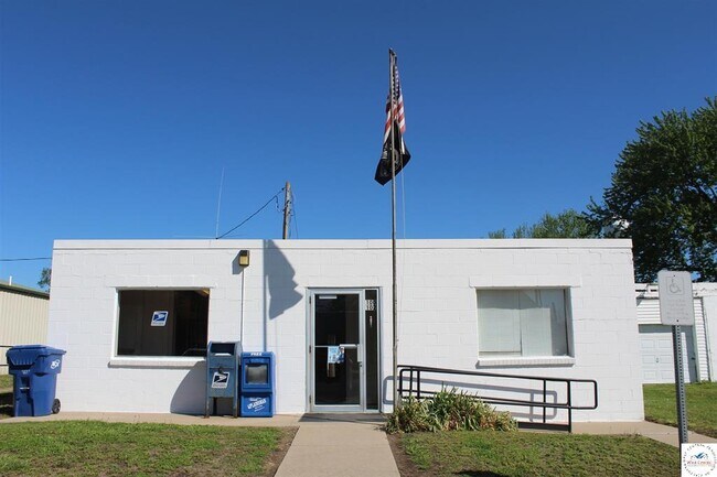 Plus de détails pour 102 Mockbee St, Hughesville, MO - Spécialité à vendre