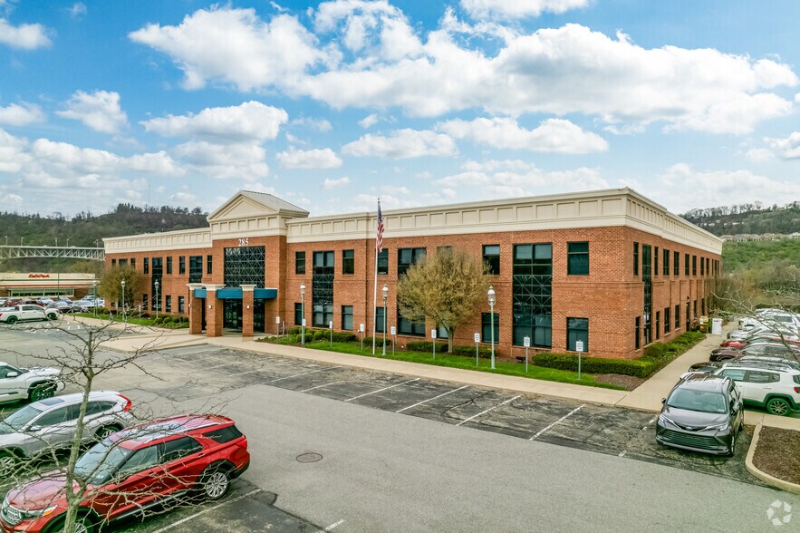 285 E Waterfront Dr, Homestead, PA à louer - Photo du bâtiment - Image 3 de 27