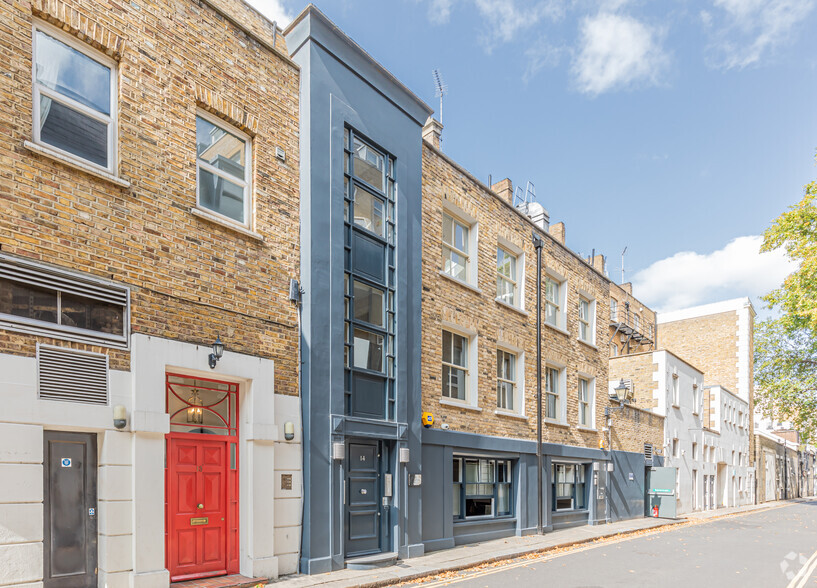 14 Stanhope Mews W, London for lease - Building Photo - Image 2 of 4