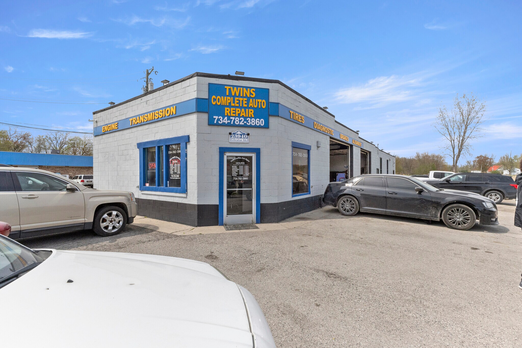 23940 Gibraltar Rd, Flat Rock, MI à vendre Photo du bâtiment- Image 1 de 1