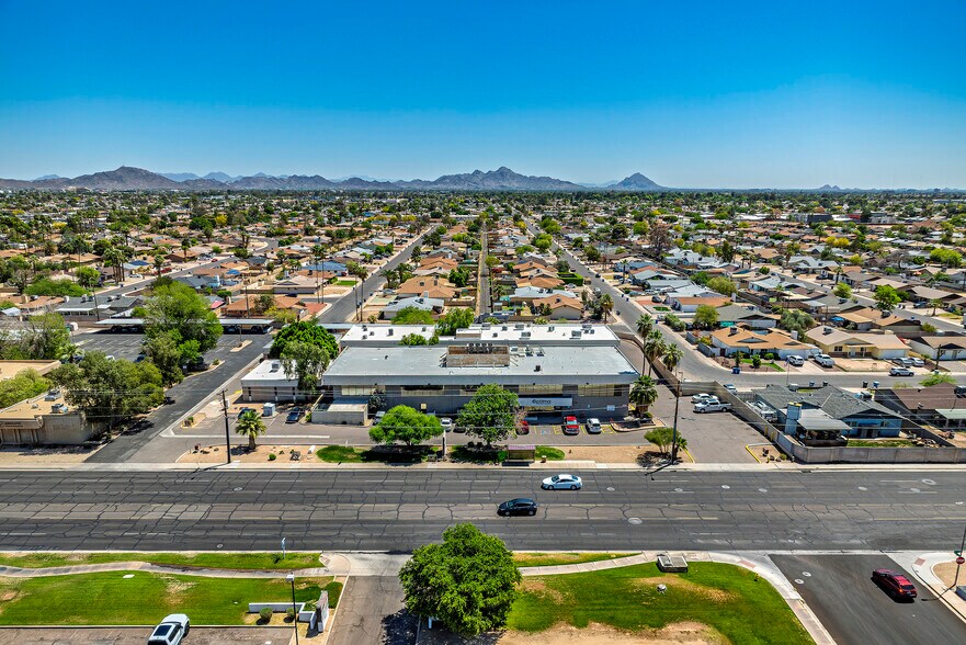 7725 N 43rd Ave, Phoenix, AZ à louer - Photo du bâtiment - Image 3 de 5