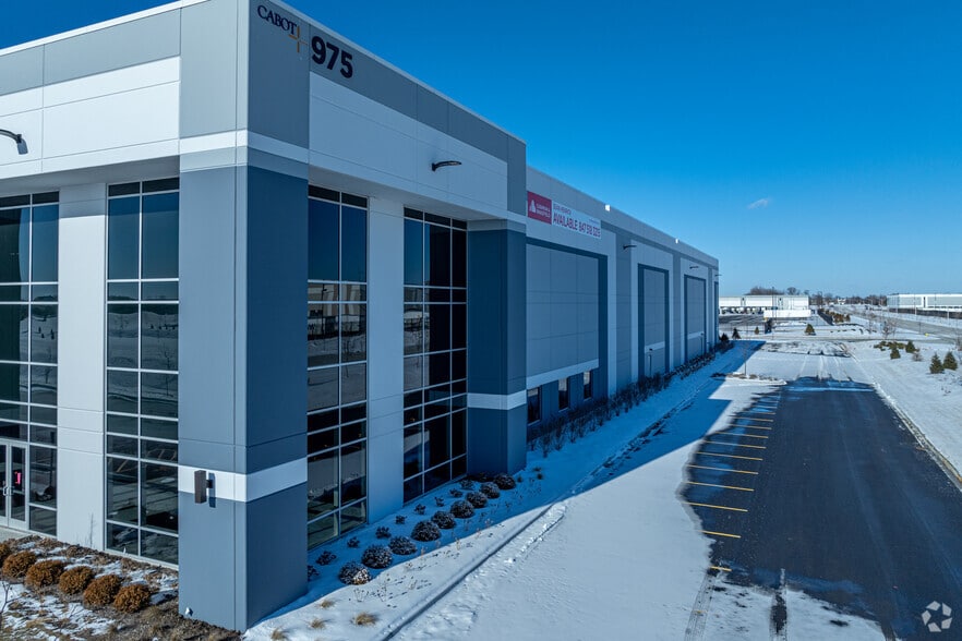 975 Belle Ln, Bolingbrook, IL for lease - Building Photo - Image 3 of 10