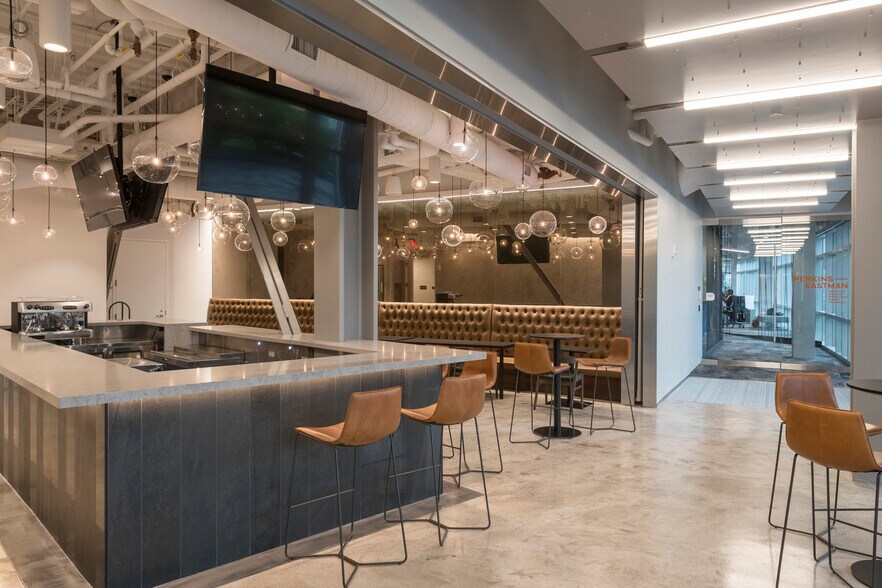 677 Washington Blvd, Stamford, CT à louer - Hall d’entrée - Image 2 de 8