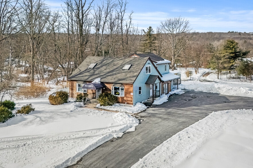5069 Milford Rd, East Stroudsburg, PA for sale - Primary Photo - Image 1 of 36