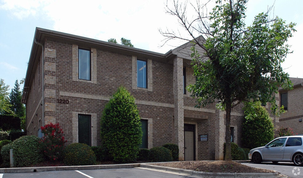 1220 SE Maynard Rd, Cary, NC for lease - Building Photo - Image 3 of 13