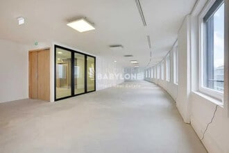 16 Rue Hoche, Puteaux for lease Interior Photo- Image 1 of 11