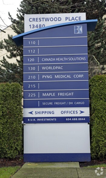 13480 Crestwood Pl, Richmond, BC à louer - Photo du bâtiment - Image 3 de 8