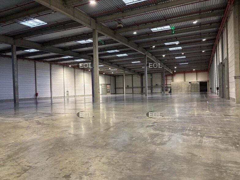 Industrial in Saulce-sur-Rhône for lease - Interior Photo - Image 3 of 6