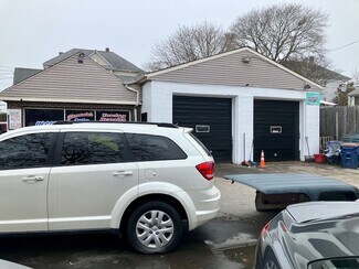 Plus de détails pour 699 Brock Ave, New Bedford, MA - Commerce de détail à vendre
