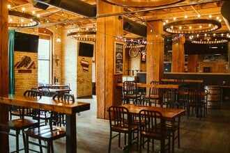 325 S Lake Ave, Duluth, MN à louer Photo intérieure- Image 2 de 4