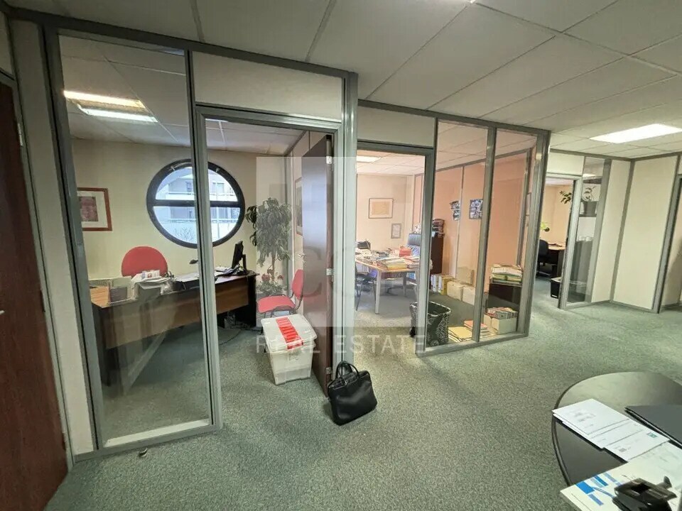 Office in Lyon for lease Building Photo- Image 1 of 10