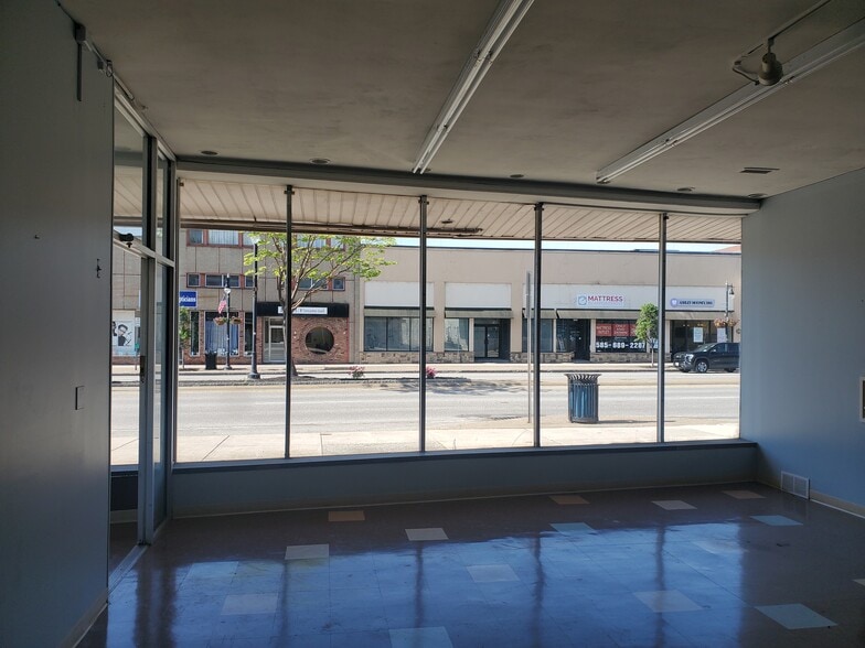 215 E Main St, Batavia, NY for lease - Building Photo - Image 2 of 13