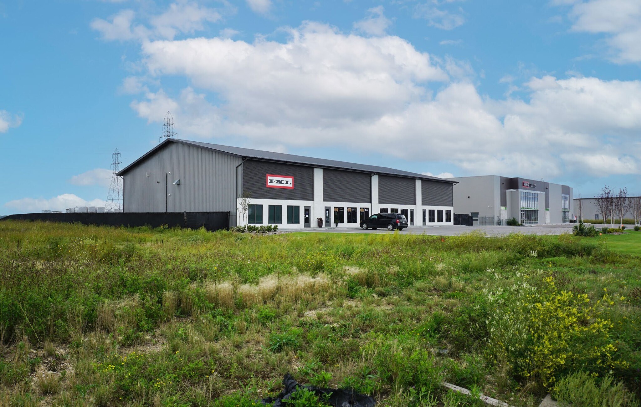 27 S Landing Dr, Oak Bluff, MB for lease Primary Photo- Image 1 of 2