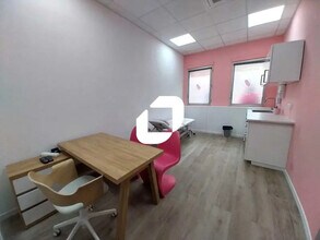 Office in Montigny-le-Bretonneux for sale Interior Photo- Image 1 of 29