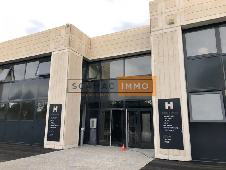 Industrial in Herblay-sur-Seine for lease - Building Photo - Image 1 of 15