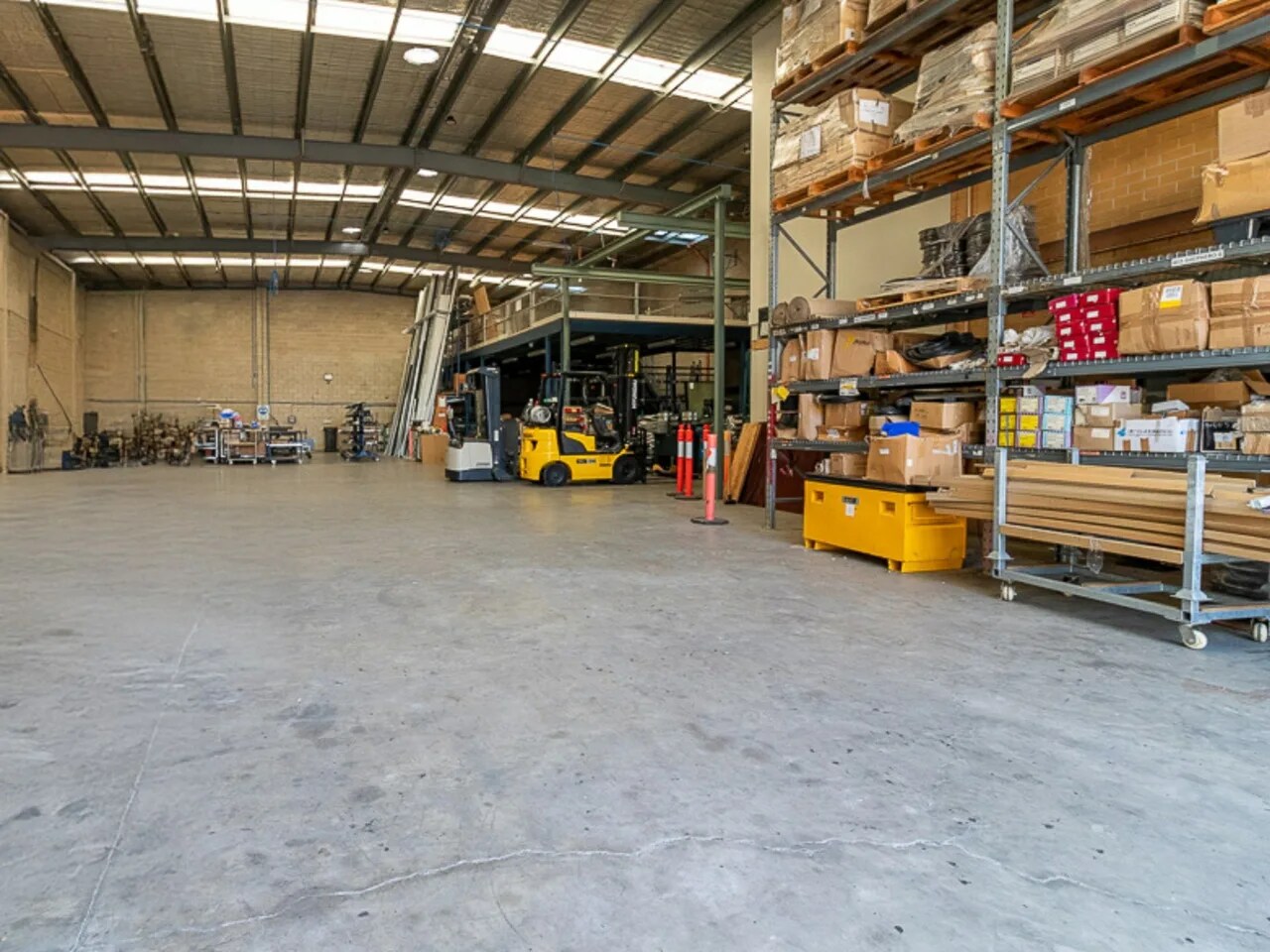 33 Bentley St, Wetherill Park for lease Interior Photo- Image 1 of 6