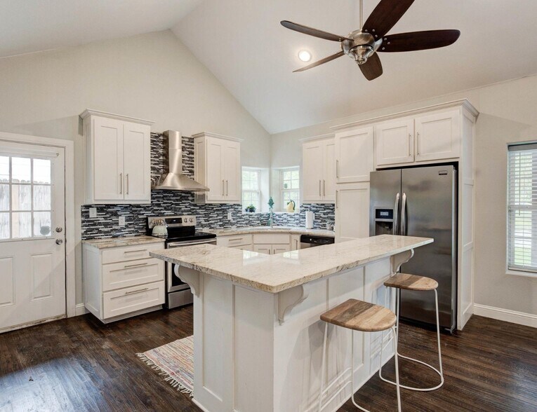 2521 Benbrook Blvd, Fort Worth, TX for sale - Interior Photo - Image 3 of 9