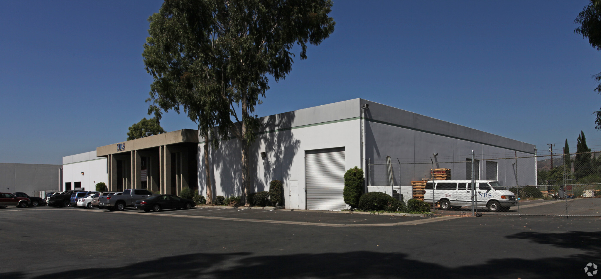 2665 Pomona Blvd, Pomona, CA for lease Building Photo- Image 1 of 2