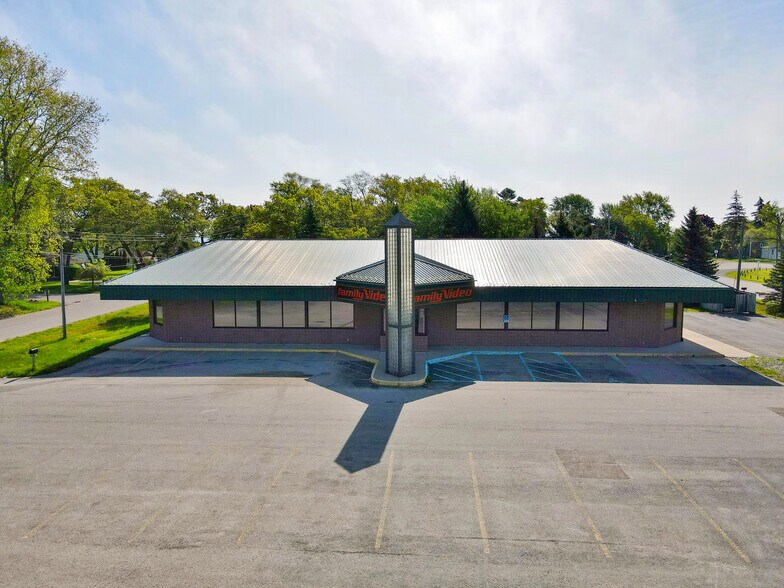 510 N State St, Oscoda, MI à louer - Photo du bâtiment - Image 1 de 8