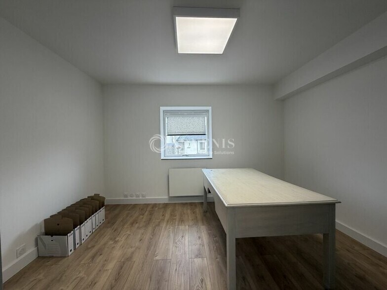 Office in Bourges for sale - Interior Photo - Image 3 of 3
