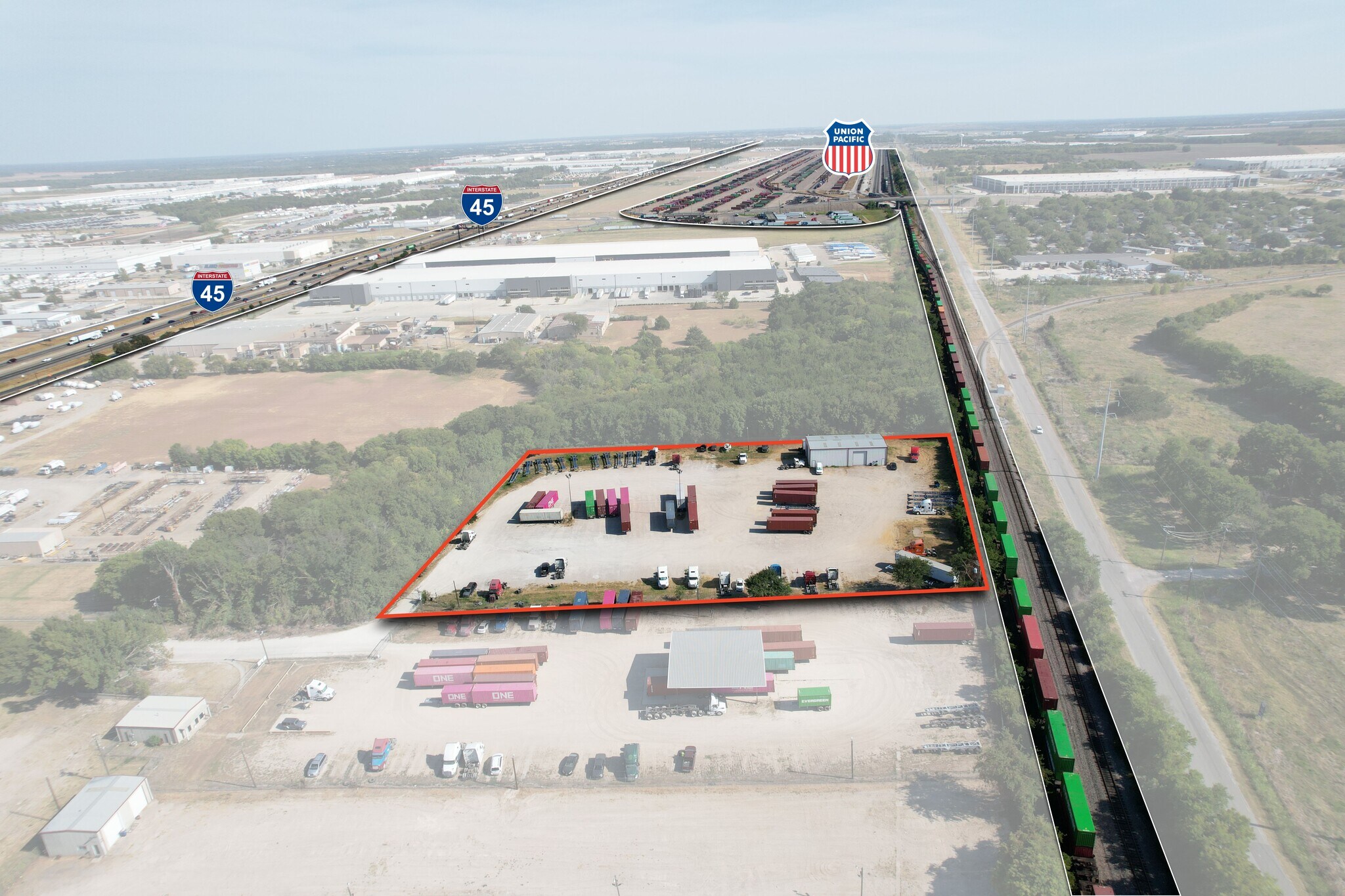 1011 IH 45 S, Hutchins, TX à louer Photo principale- Image 1 de 7