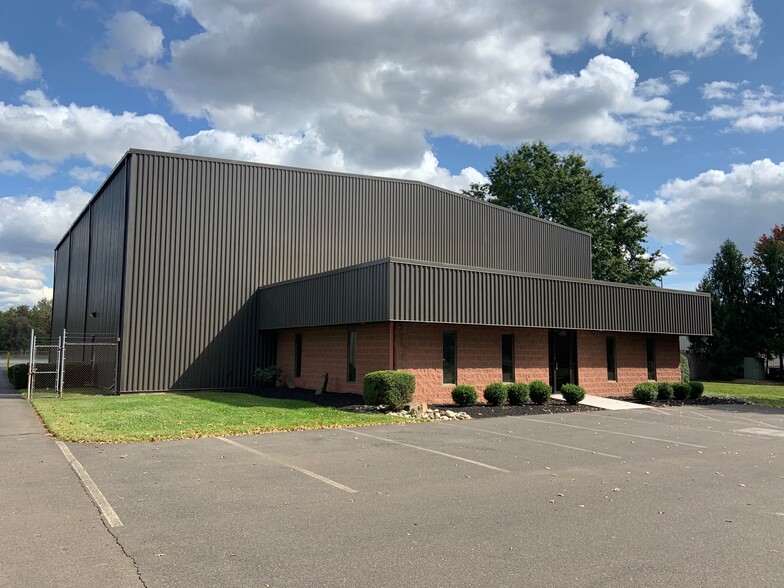 6 Steel Rd E, Morrisville, PA for lease - Primary Photo - Image 1 of 6