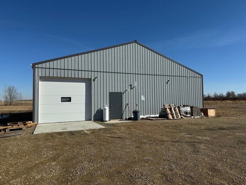 26453 Township 481 rd, Leduc County, AB à vendre - Photo du bâtiment - Image 3 de 14